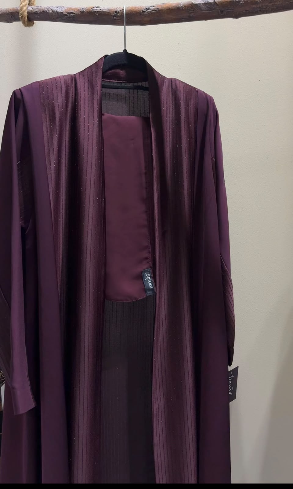 AB021 | عنابي 