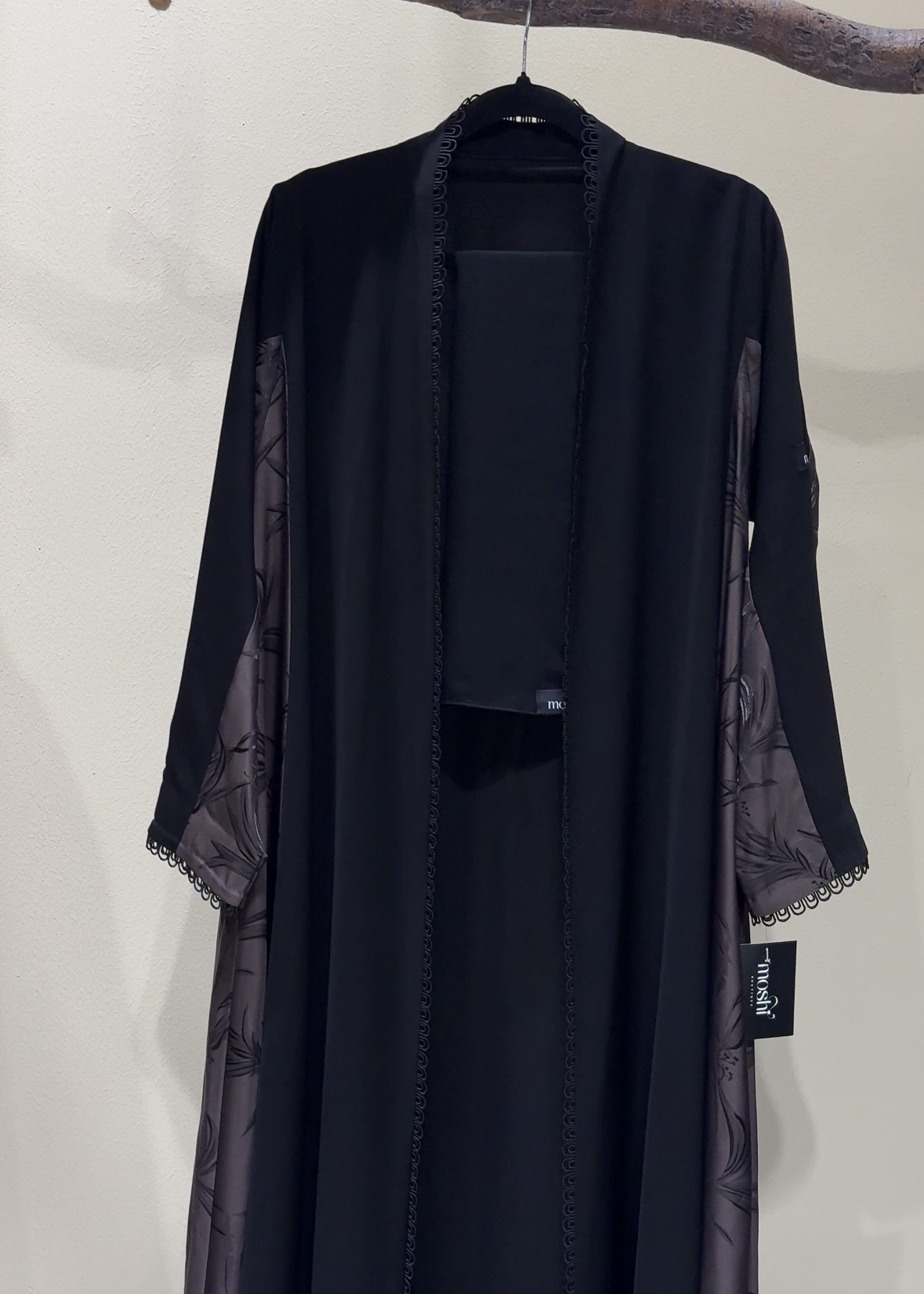 AB052